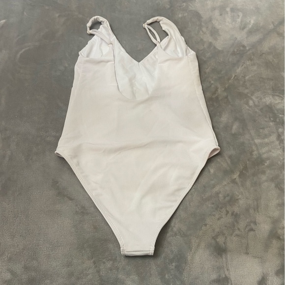 New! Beach Riot Reese White Ribbed One Piece Swimsuit  24692 - Picture 5 of 7